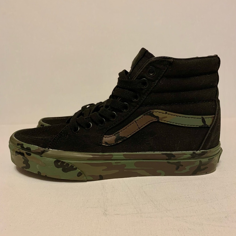 Camouflage Vans